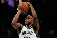 khris middleton lakers jersey